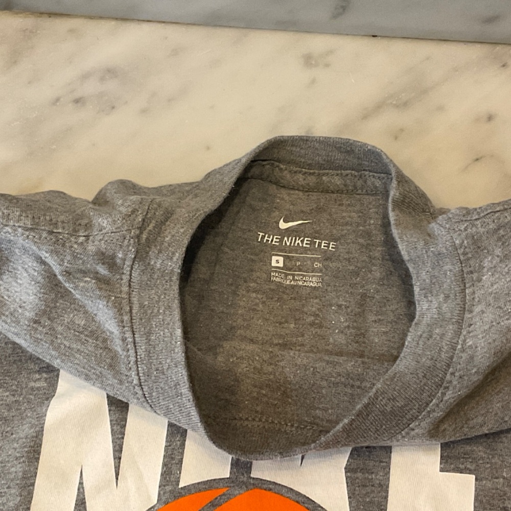 Nike Grey Cotton Basketball T-Shirt Size Small - Picture 3 of 4